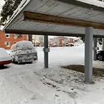 Huttu 2 - Ihqu Kaksio Mahtavalla Sijainnilla *
