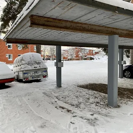 Huttu - Ihqu Kaksio Mahtavalla Sijainnilla *