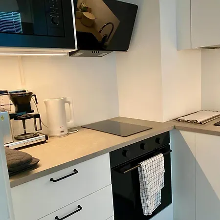 Huttu 2 - Ihqu Kaksio Mahtavalla Sijainnilla