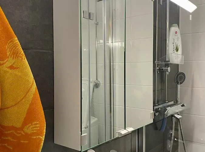 Huttu 2 - Ihqu Kaksio Mahtavalla Sijainnilla